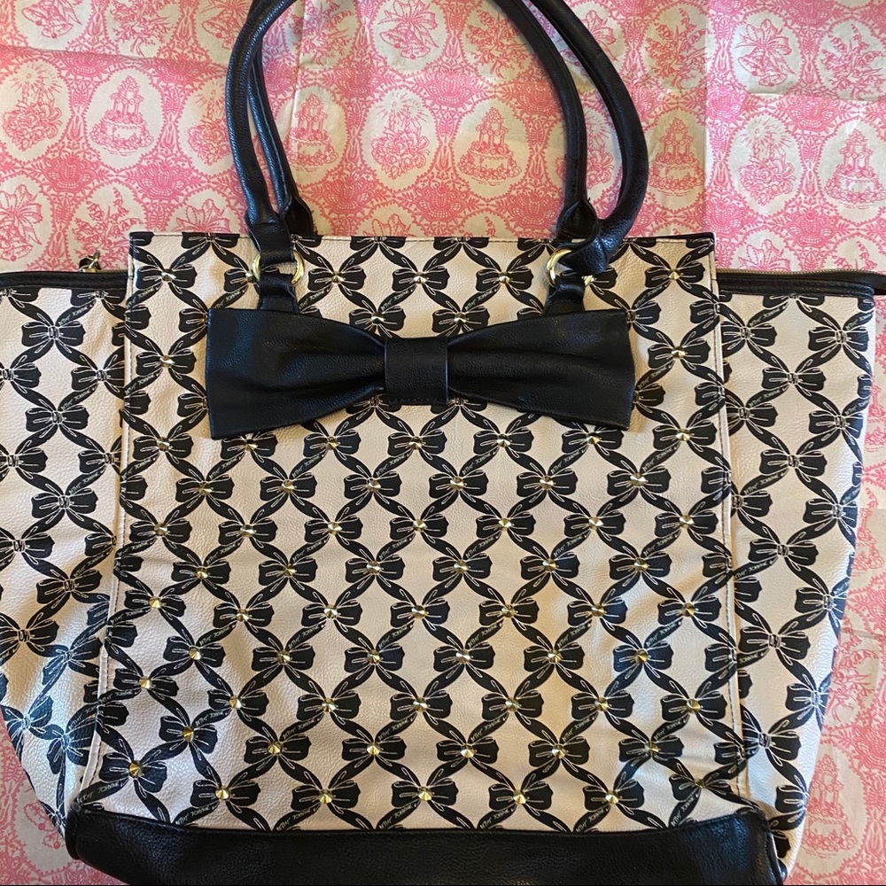 Betsey Johnson bow tote purse